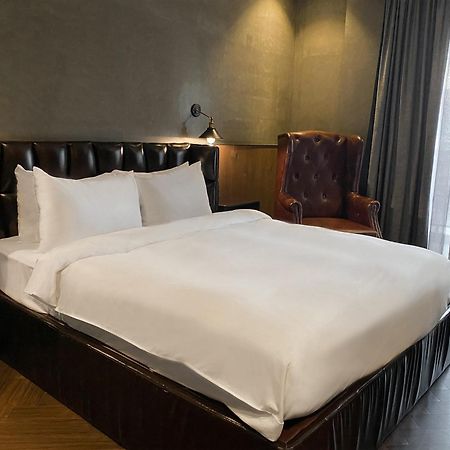 Check Inn Phnom Penh Bkk1 Εξωτερικό φωτογραφία