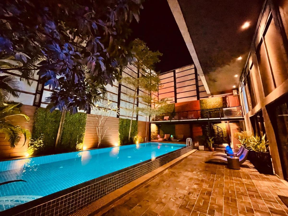 Check Inn Phnom Penh Bkk1 Εξωτερικό φωτογραφία