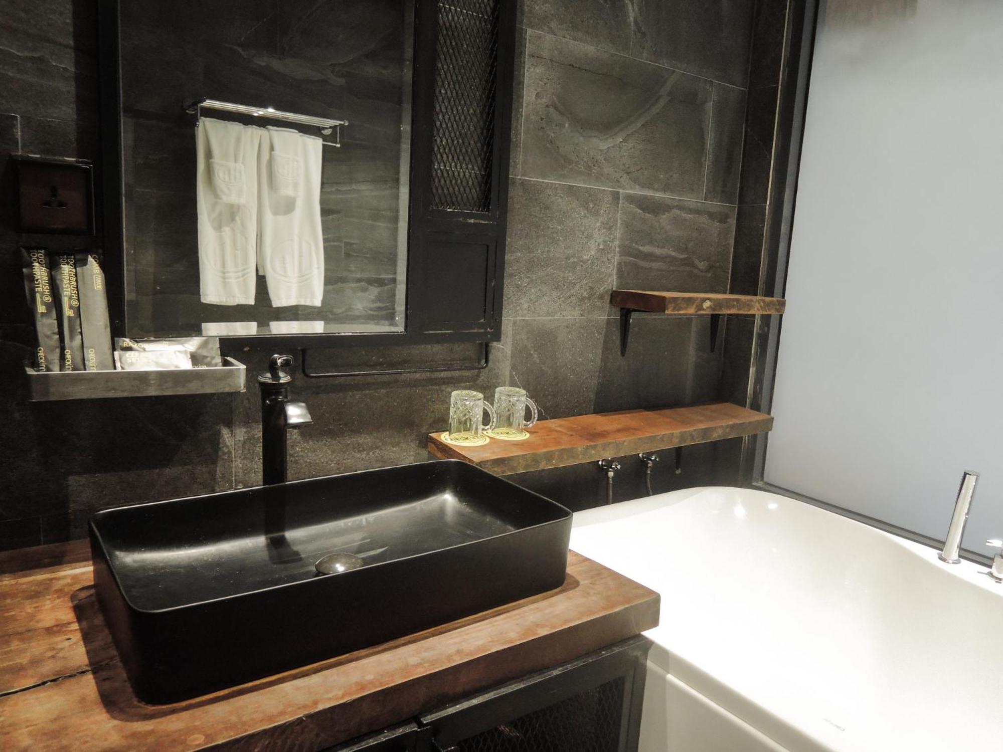 Check Inn Phnom Penh Bkk1 Εξωτερικό φωτογραφία